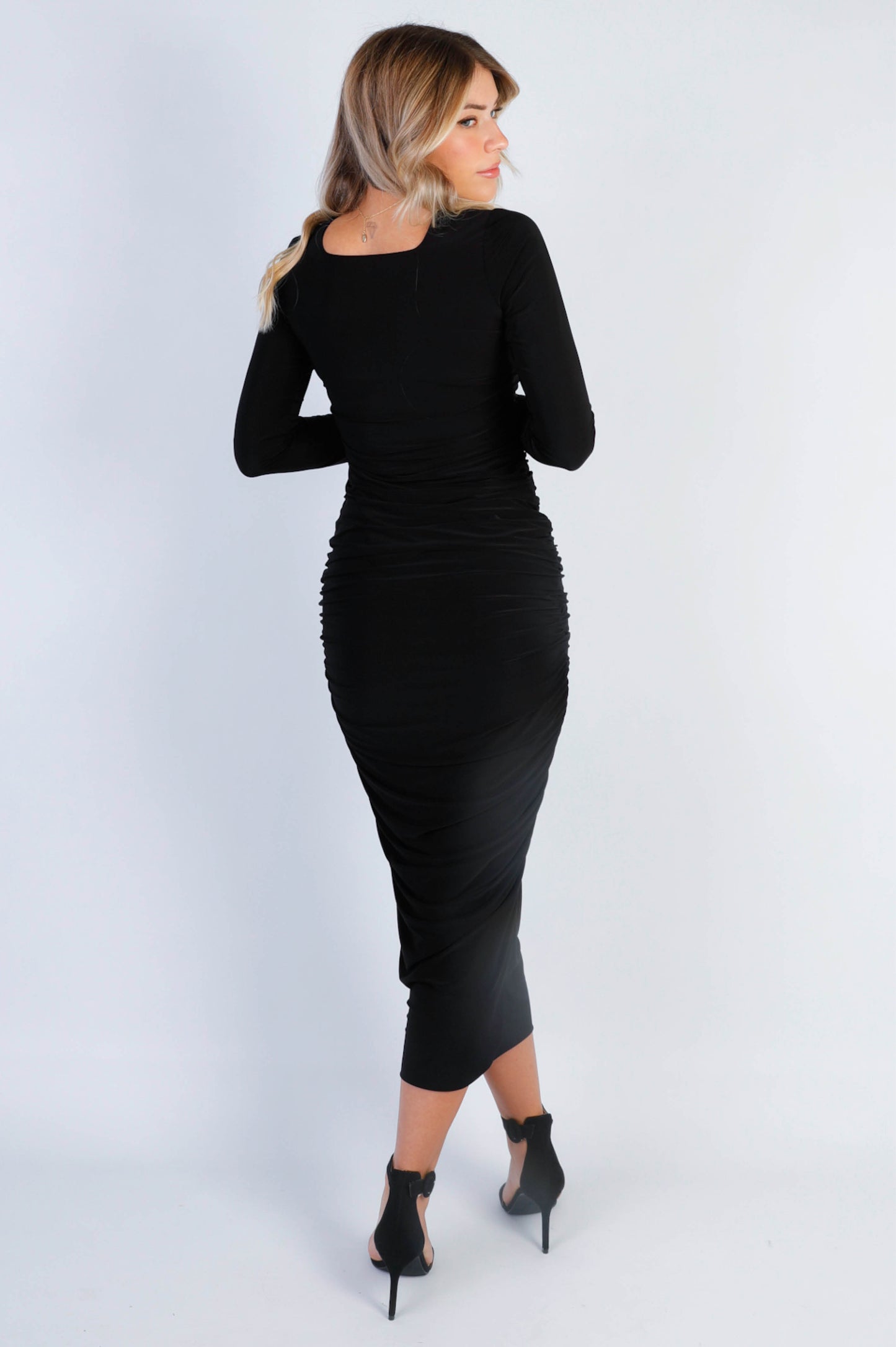 Evie Square Neck Long Sleeve Ruched Midaxi Dress in Black
